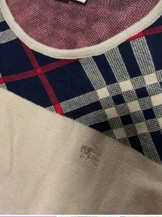 Burberry Women - Picture 2 of 3